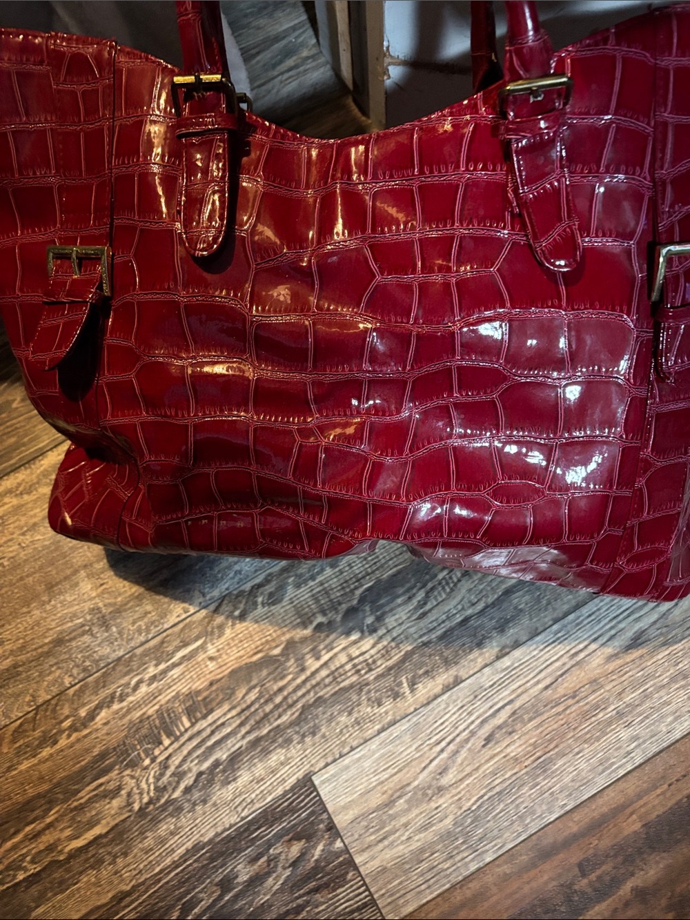 Croc-Embossed Patent Tote in Deep Red - length:20, width:19